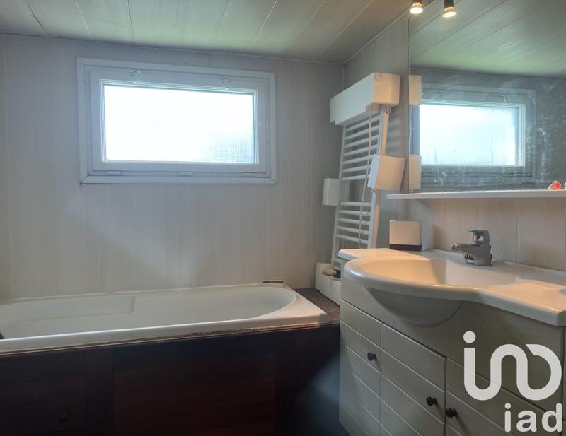 Maison - 260 m² - 8 pièces