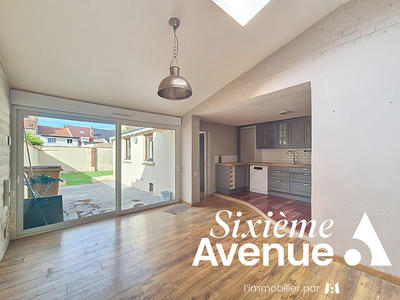 Maison - 120 m² - 4 pièces