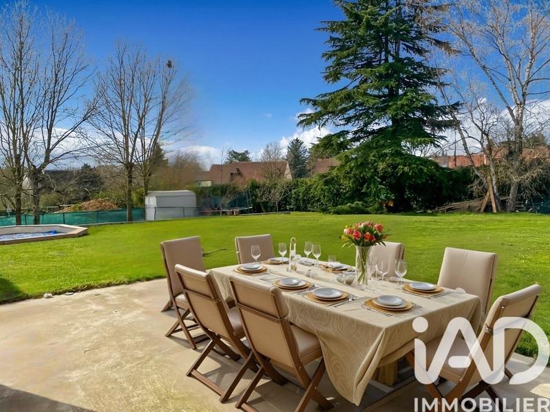 Maison - 280 m² - 8 pièces