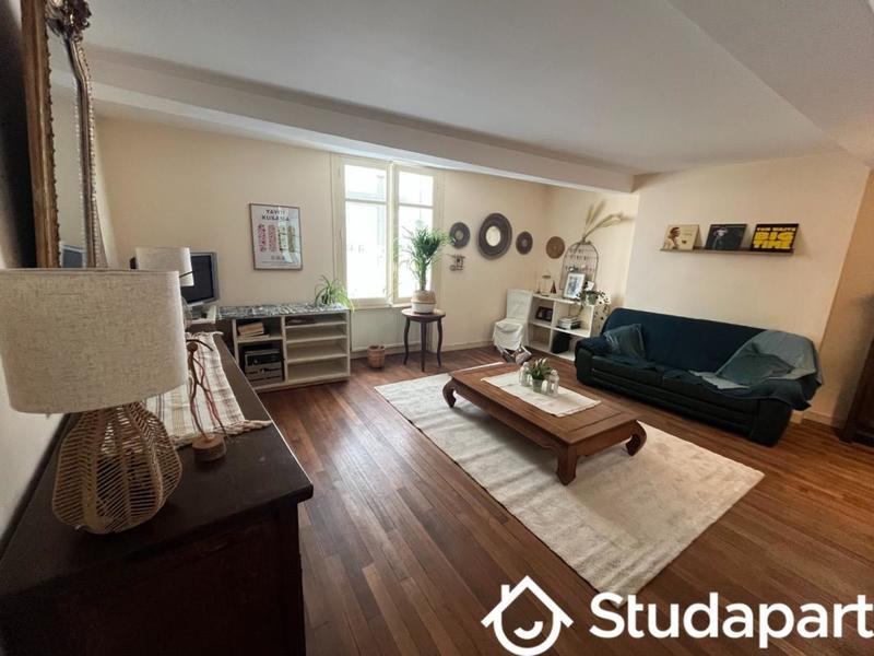 Chambre - 9 m² - 1 pièce