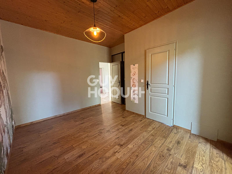 Maison - 209 m² - 7 pièces