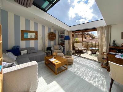 Appartement - 98 m² - 3 pièces