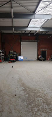 Local d'activités - 320 m²