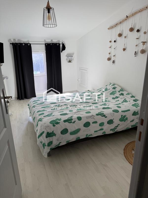 Maison - 230 m² - 9 pièces