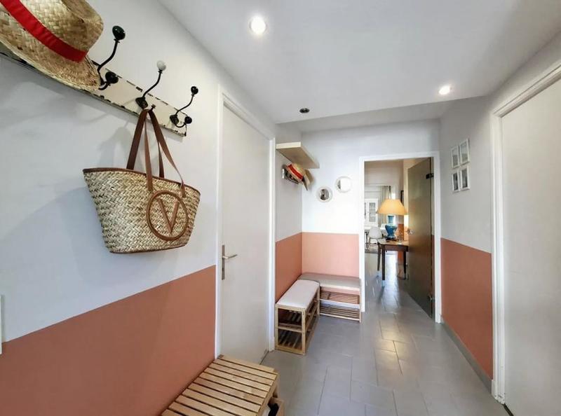 Maison - 212 m² - 9 pièces