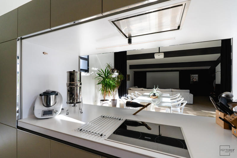 Maison contemporaine - 350 m² - 9 pièces