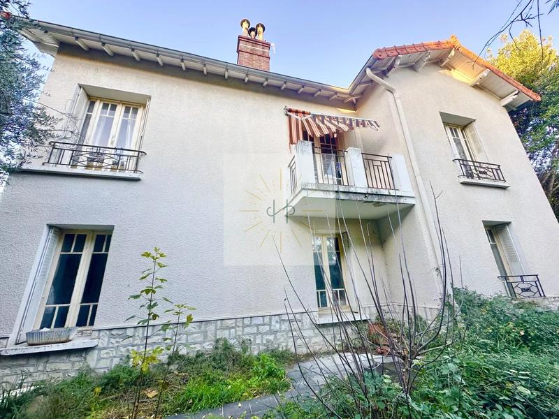 Maison - 150 m² - 9 pièces
