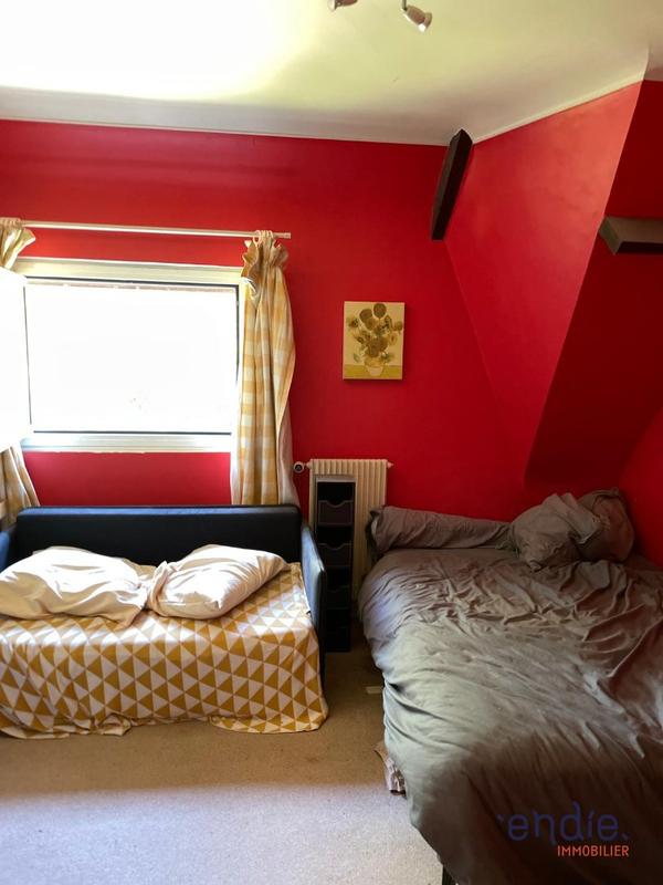 Maison - 230 m² - 8 pièces