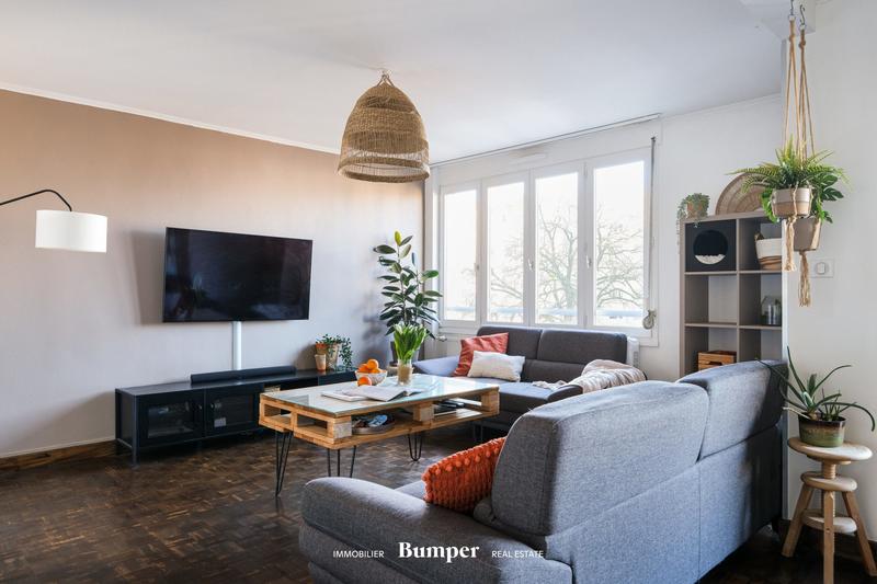 Appartement - 83 m² - 3 pièces