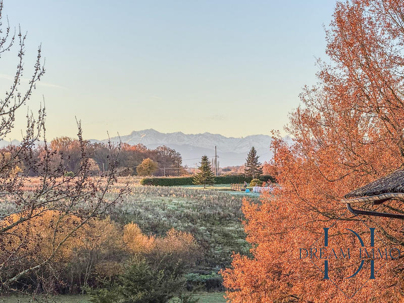 Maison - 230 m² - 7 pièces