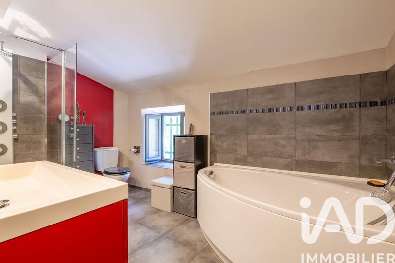 Maison - 138 m² - 5 pièces