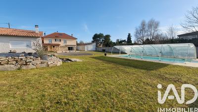 Maison - 211 m² - 6 pièces