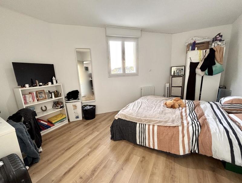 Immeuble - 140 m² - 8 pièces