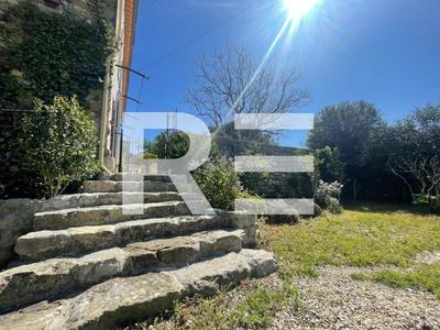 Mas - 240 m² - 8 pièces