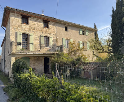 Maison de village - 338 m² - 15 pièces