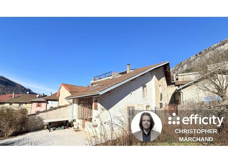 Maison - 102 m² - 4 pièces