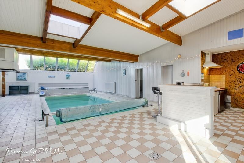 Maison - 286 m² - 11 pièces