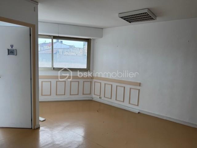 Bureau - 85 m² - 4 pièces