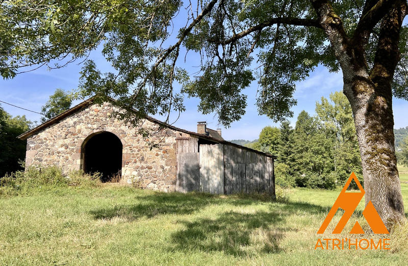 Ferme - 300 m² - 2 pièces