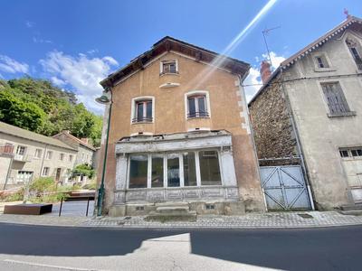 Maison - 200 m² - 6 pièces