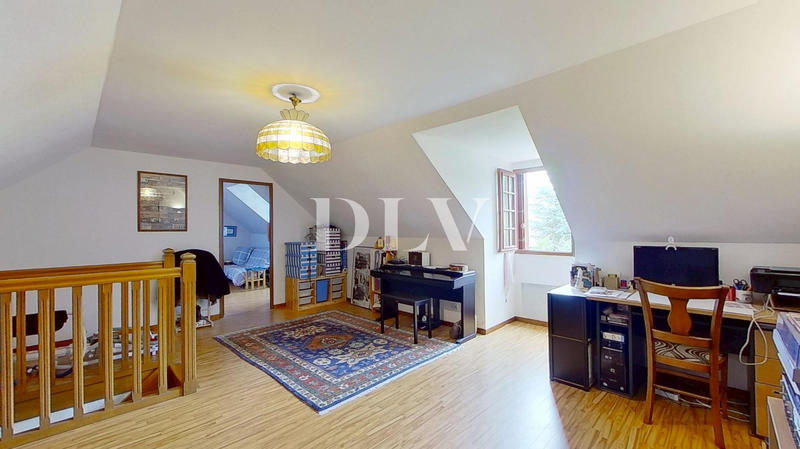 Maison - 127 m² - 5 pièces