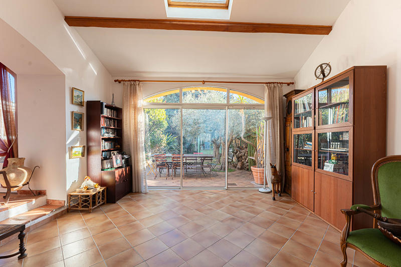 Maison - 180 m² - 6 pièces