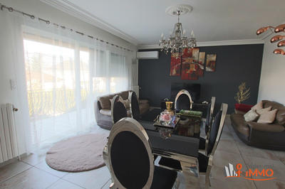 Villa - 200 m² - 6 pièces