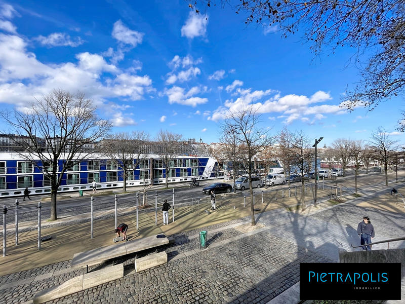 Appartement - 181 m² - 7 pièces