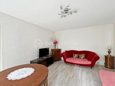 Appartement - 80 m² - 4 pièces