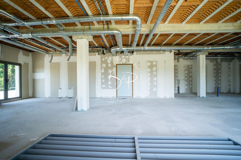 Local commercial - 152 m²