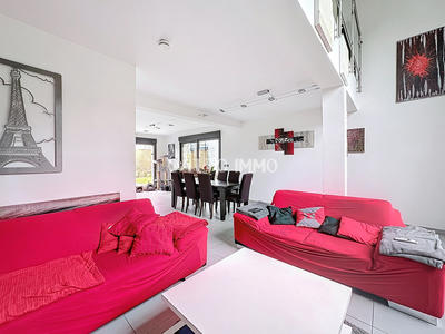 Maison - 177 m² - 7 pièces