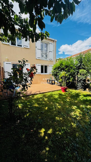 Maison - 83 m² - 4 pièces