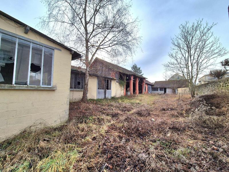 Maison - 327 m² - 2 pièces