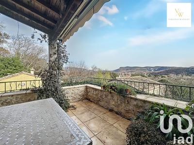 Maison - 199 m² - 9 pièces