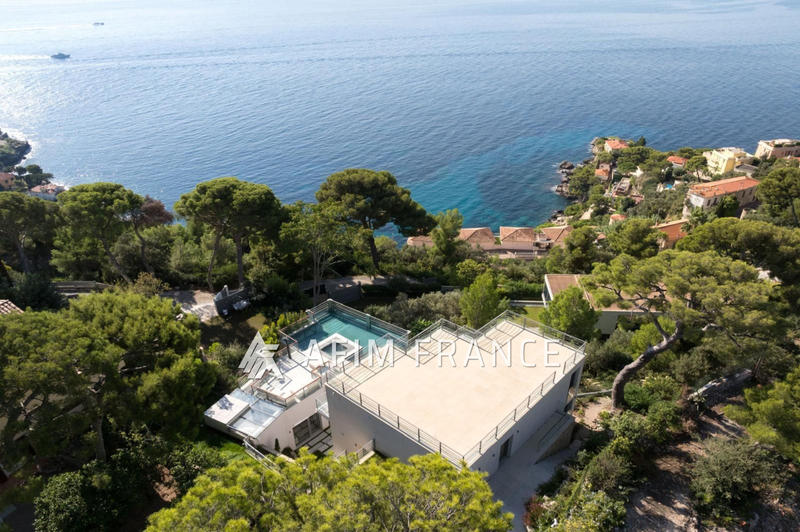 Maison - 400 m² - 8 pièces