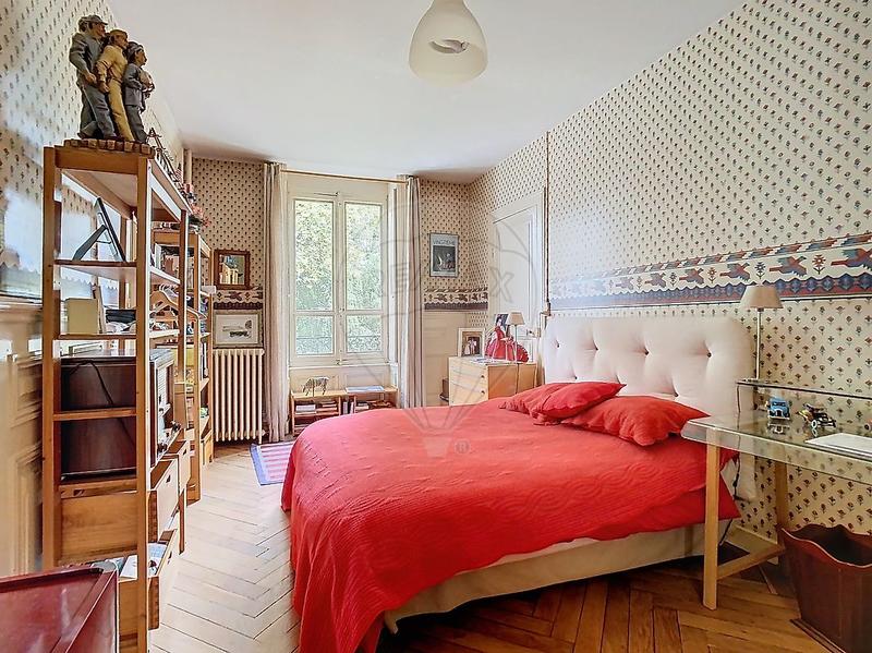 Appartement - 265 m² - 8 pièces