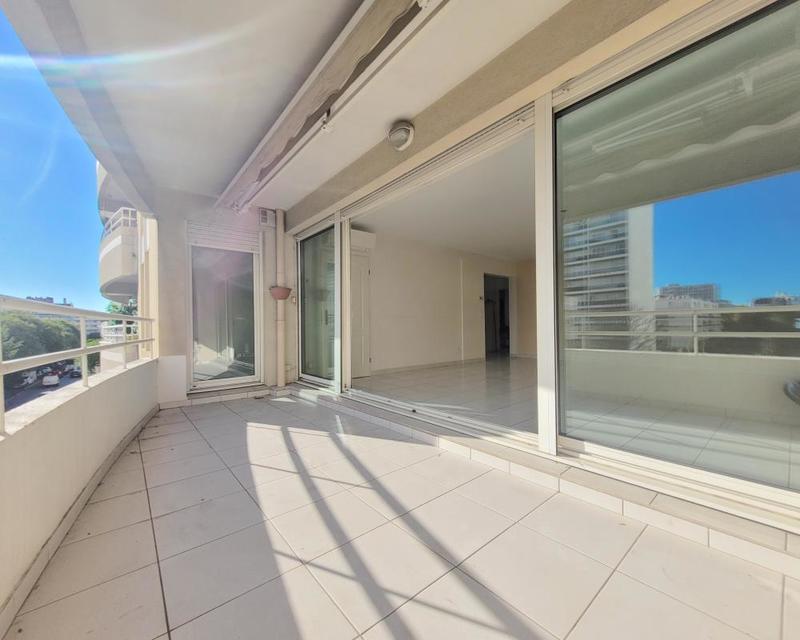 Appartement - 93 m² - 4 pièces