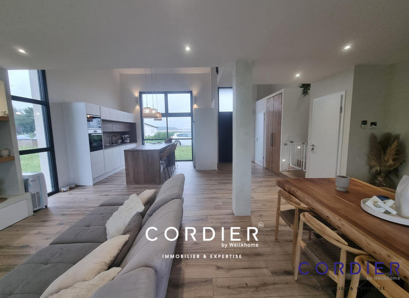 Maison - 128 m² - 6 pièces