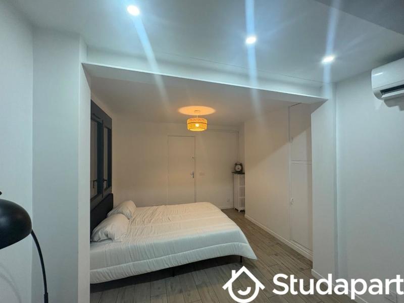 Chambre - 14 m² - 1 pièce