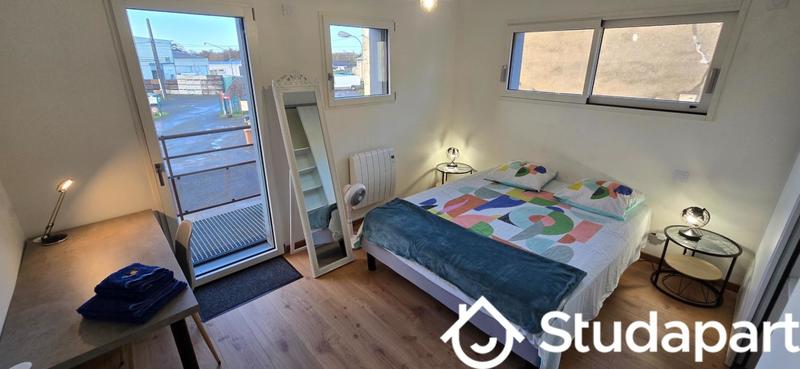 Chambre - 13 m² - 1 pièce