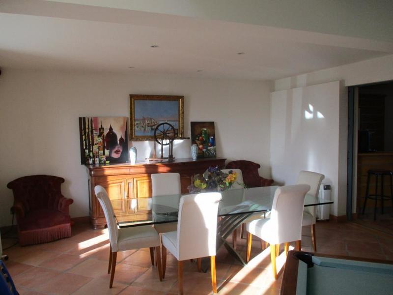 Maison - 300 m² - 8 pièces