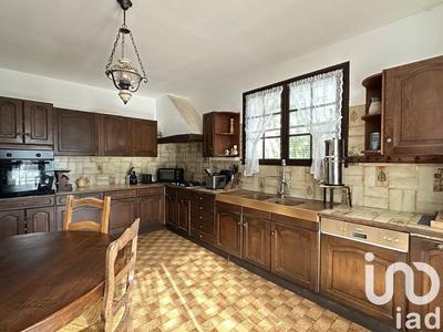 Maison - 180 m² - 7 pièces