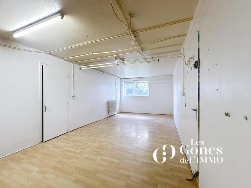 Maison - 235 m² - 8 pièces