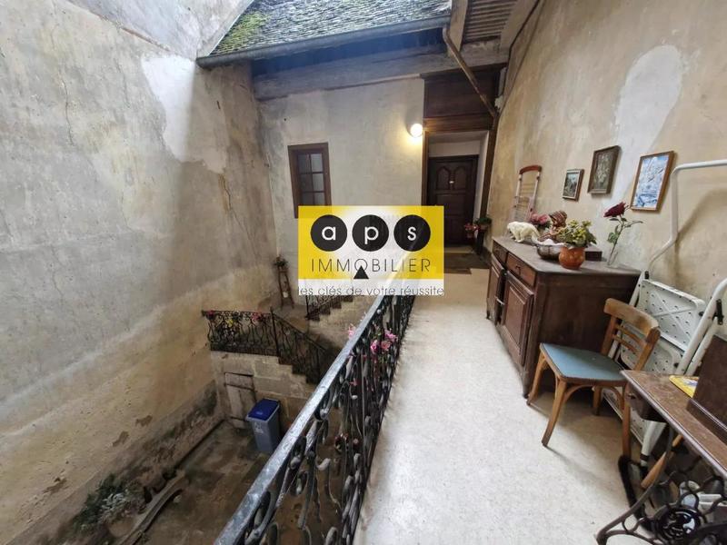 Maison de ville - 214 m² - 11 pièces