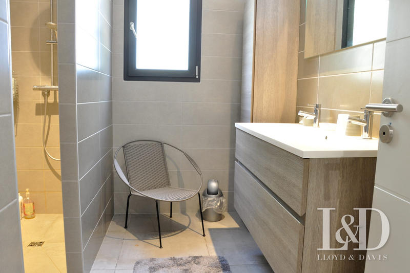 Villa - 178 m² - 6 pièces