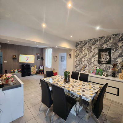 Maison - 86 m² - 4 pièces