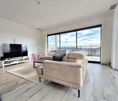 Maison - 146 m² - 5 pièces