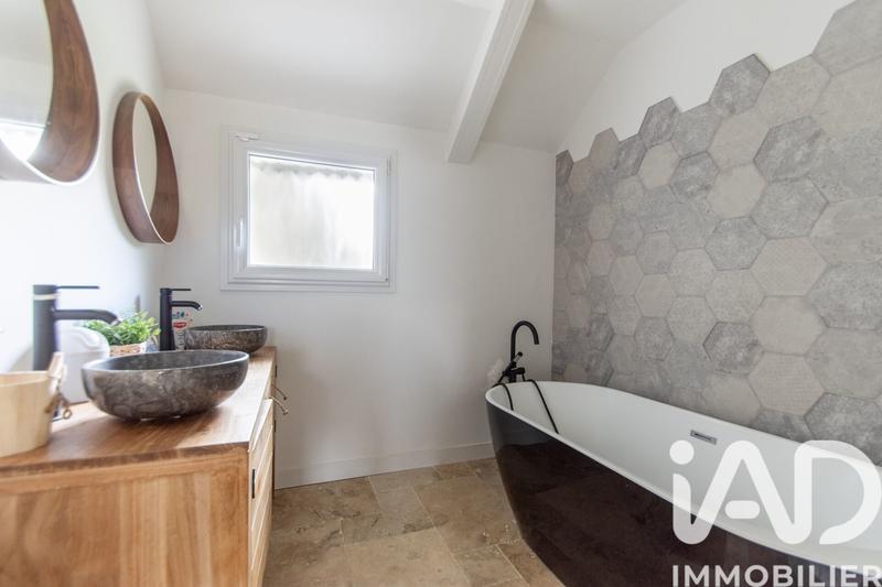 Maison - 194 m² - 10 pièces