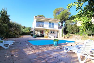 Villa - 170 m² - 6 pièces