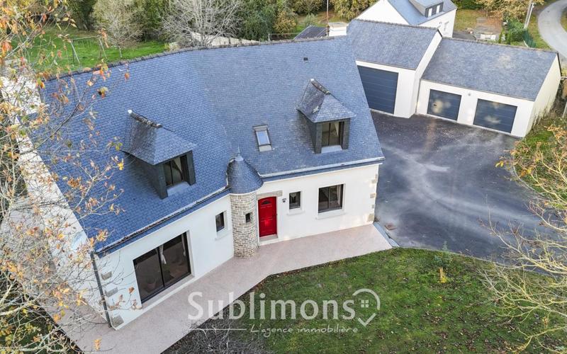 Propriété - 176 m² - 6 pièces